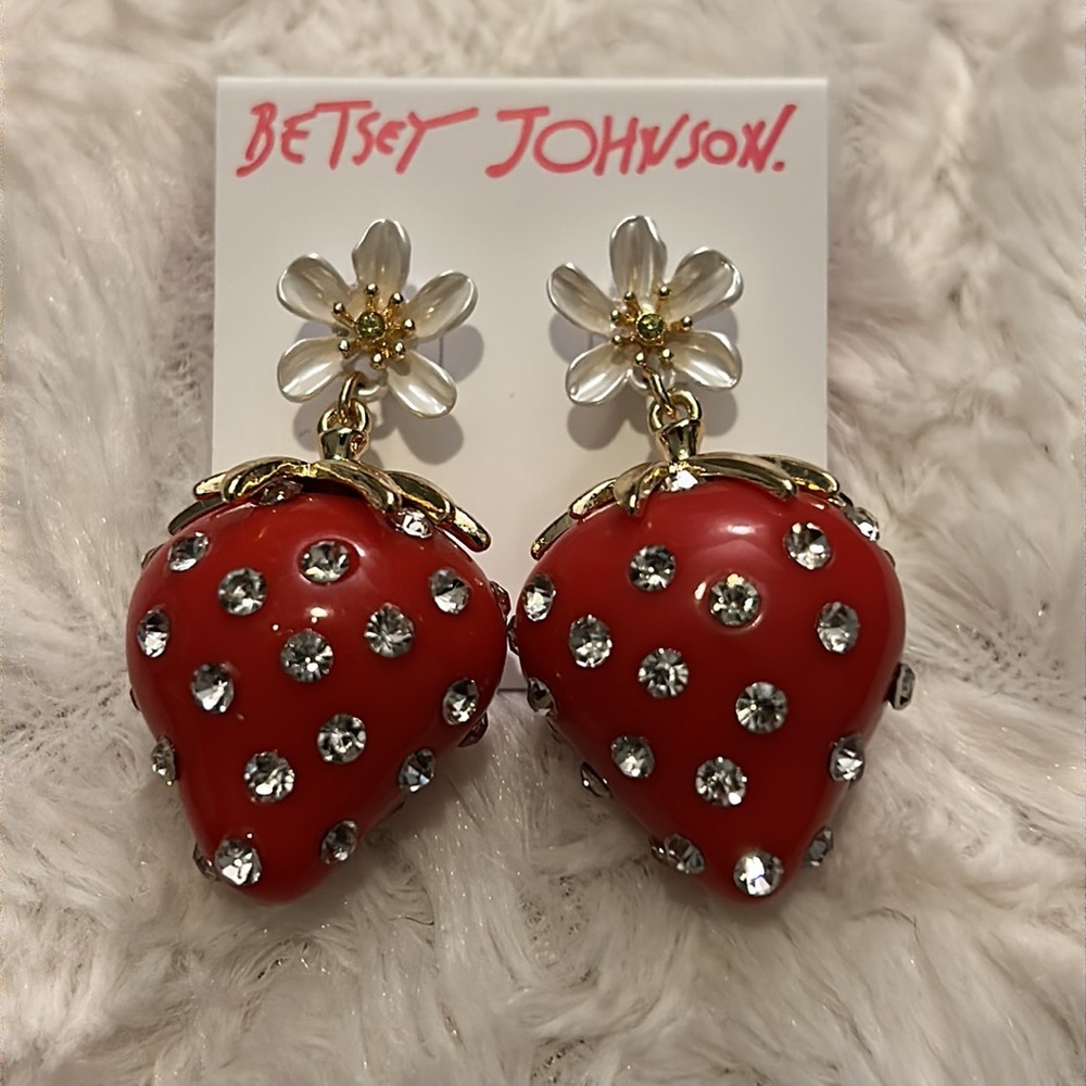 NWT $58 Betsey Johnson Strawberry Drop Earrings